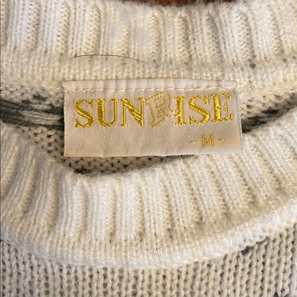 Vintage Snowflake ❄️ Pattern Sweater - Picture 5 of 5